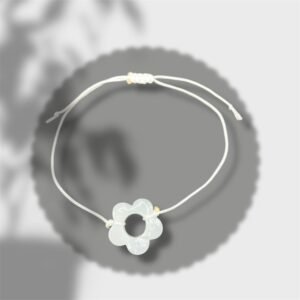 bracelet fleur blanc nacré